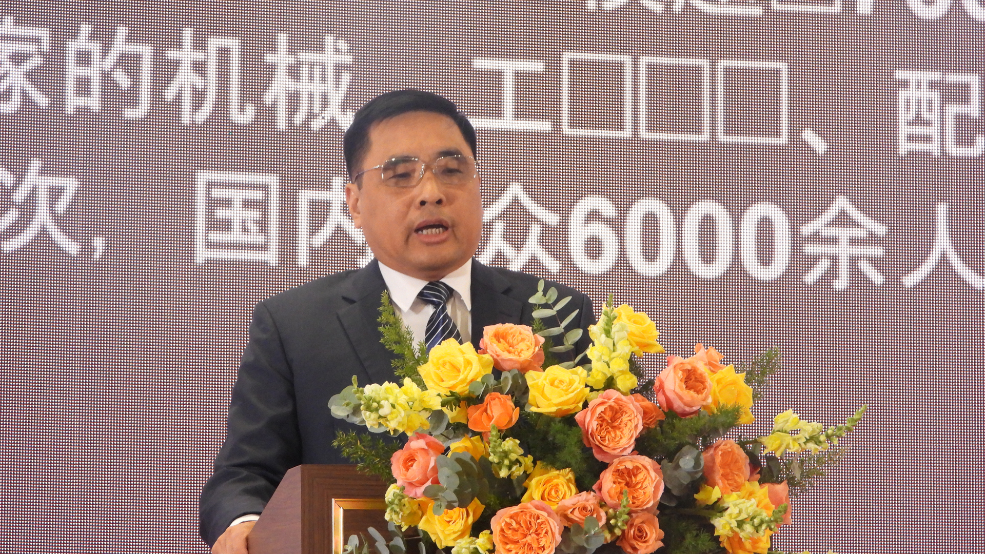 Thứ trưởng Bộ NN-PTNT Nguyễn Quốc Trị phát biểu tại lễ khai mạc. Ảnh: Trần Trung.