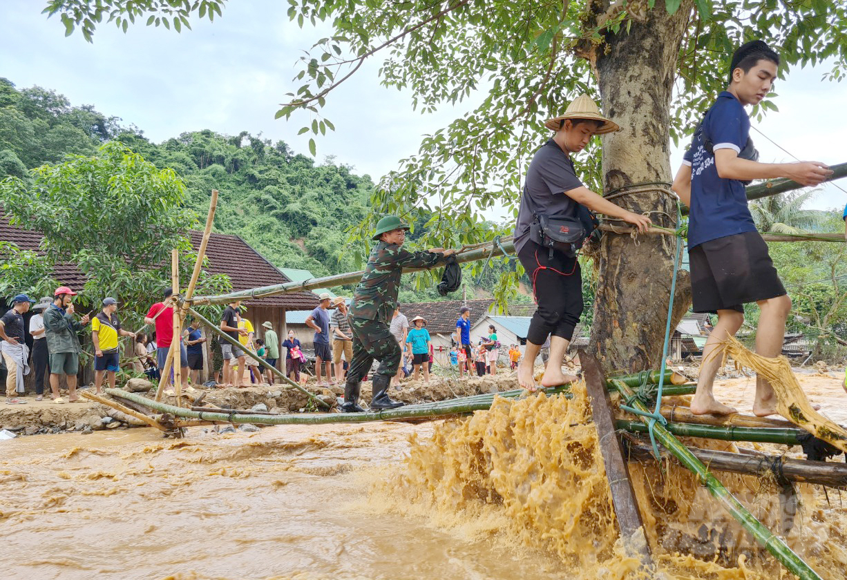 Những bất cập, thách thức trong quá trình vận hành làm gia tăng nguy cơ khi thiên tai kéo đến. Ảnh: Việt Khánh.