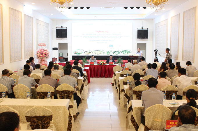 The conference was attended by a large number of agricultural management agencies, associations and businesses in the field of fruit production, processing and export. Photo: Dang Lam.