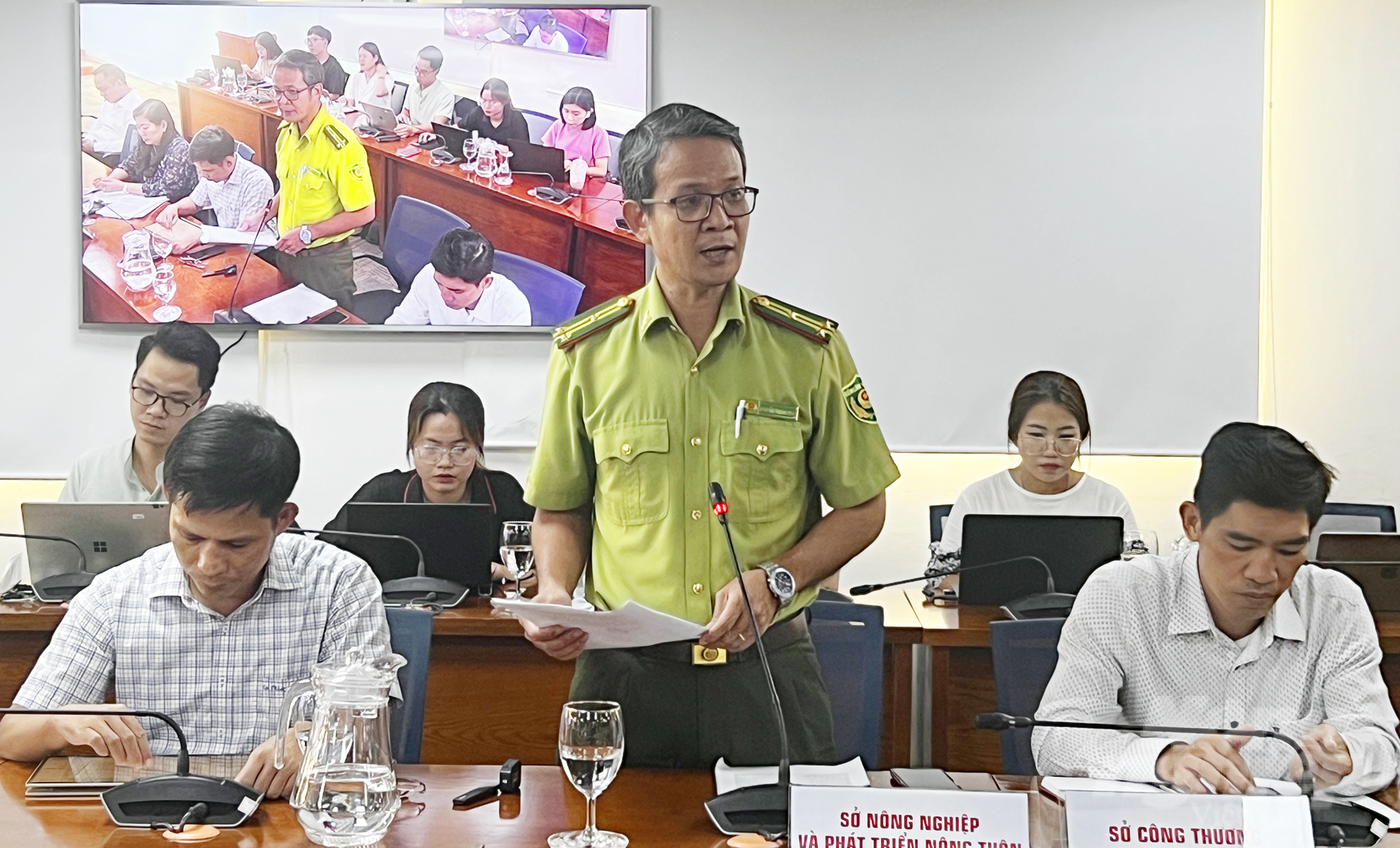 Mr. Nguyen Trung Truc, Deputy Director of the HCMC Forest Protection Department (HCMC’s Department of Agriculture and Rural Development) informing at the press conference on the afternoon of August 10. Photo: Nguyen Thuy.