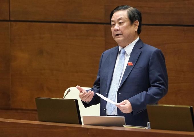 Minister Le Minh Hoan will answer three topics before the National Assembly Standing Committee on August 15 afternoon.