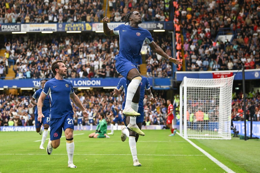 Chelsea có bàn gỡ cuối hiệp 1. Ảnh: Dailymai.