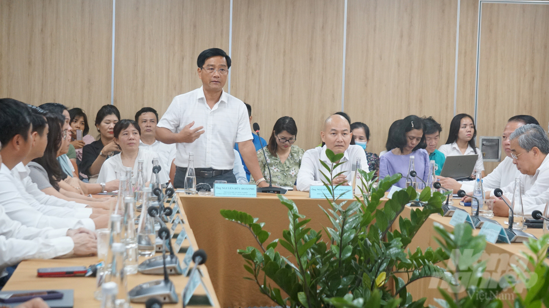 Ông Nguyễn Hữu Hoài Phú, Phó Giám đốc Sở NN-PTNT TP.HCM chia sẻ về định hướng phát triển sản phẩm OCOP của TP.HCM. Ảnh: Nguyễn Thủy.