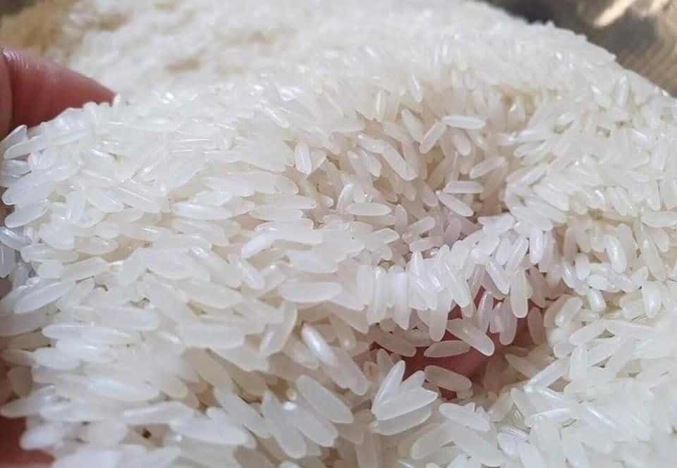 MM Mega Market cam kết giữ giá gạo trong tháng 8.