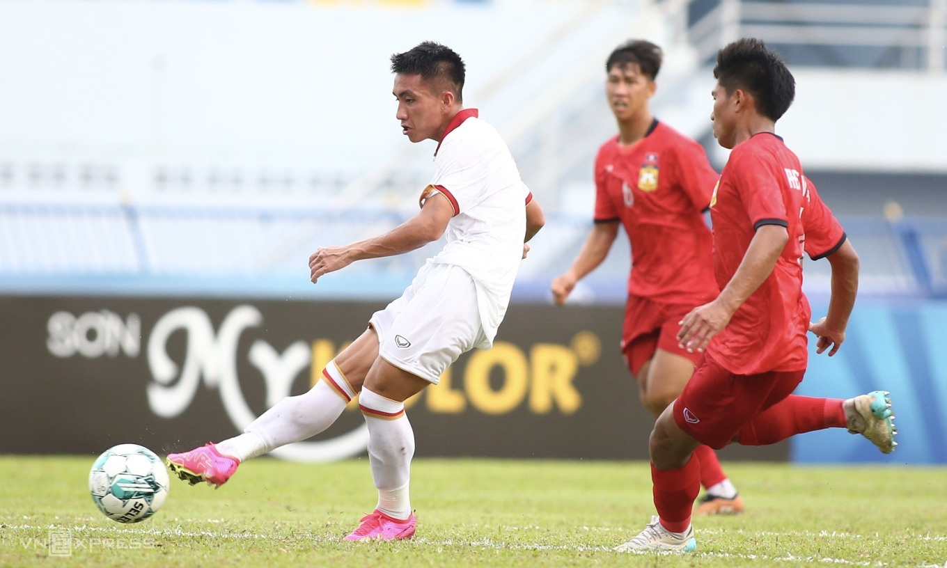Ra quân thành công, U23 Việt Nam đè bẹp U23 Lào. Ảnh: VnExpress.