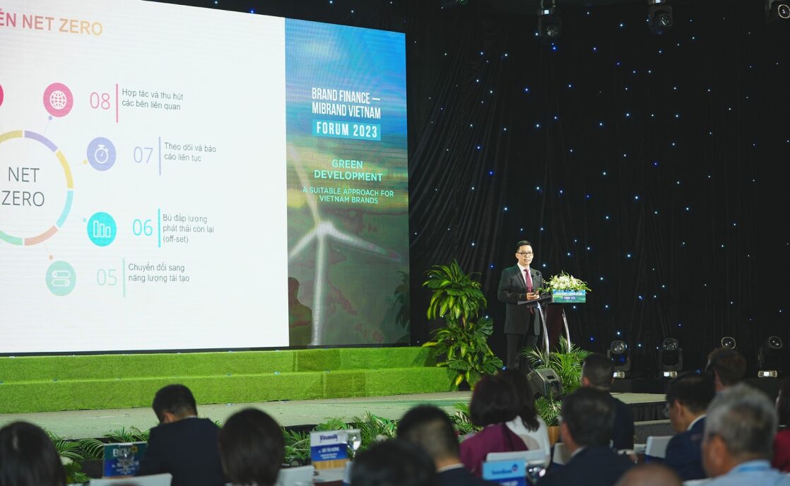 Mr. Nguyen Viet Dung, CEO of Bureau Veritas Vietnam, shared about Vinamilk as an exemplary model of a pioneering company in Net Zero in Vietnam.