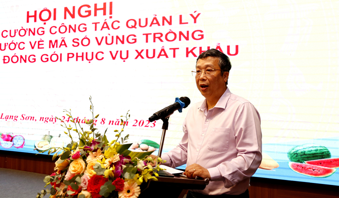 Deputy Minister of the Ministry of Agriculture and Rural Development Hoang Trung suggests that localities cooperate with the Ministry of Agriculture and Rural Development in closely managing and monitoring the area code of cultivation and the code of packaging facilities. Photo: Duy Thai.