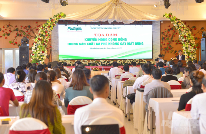 The seminar was attended by leaders, representatives of agencies, organizations, businesses, and coffee producers. Photo: Minh Hau.