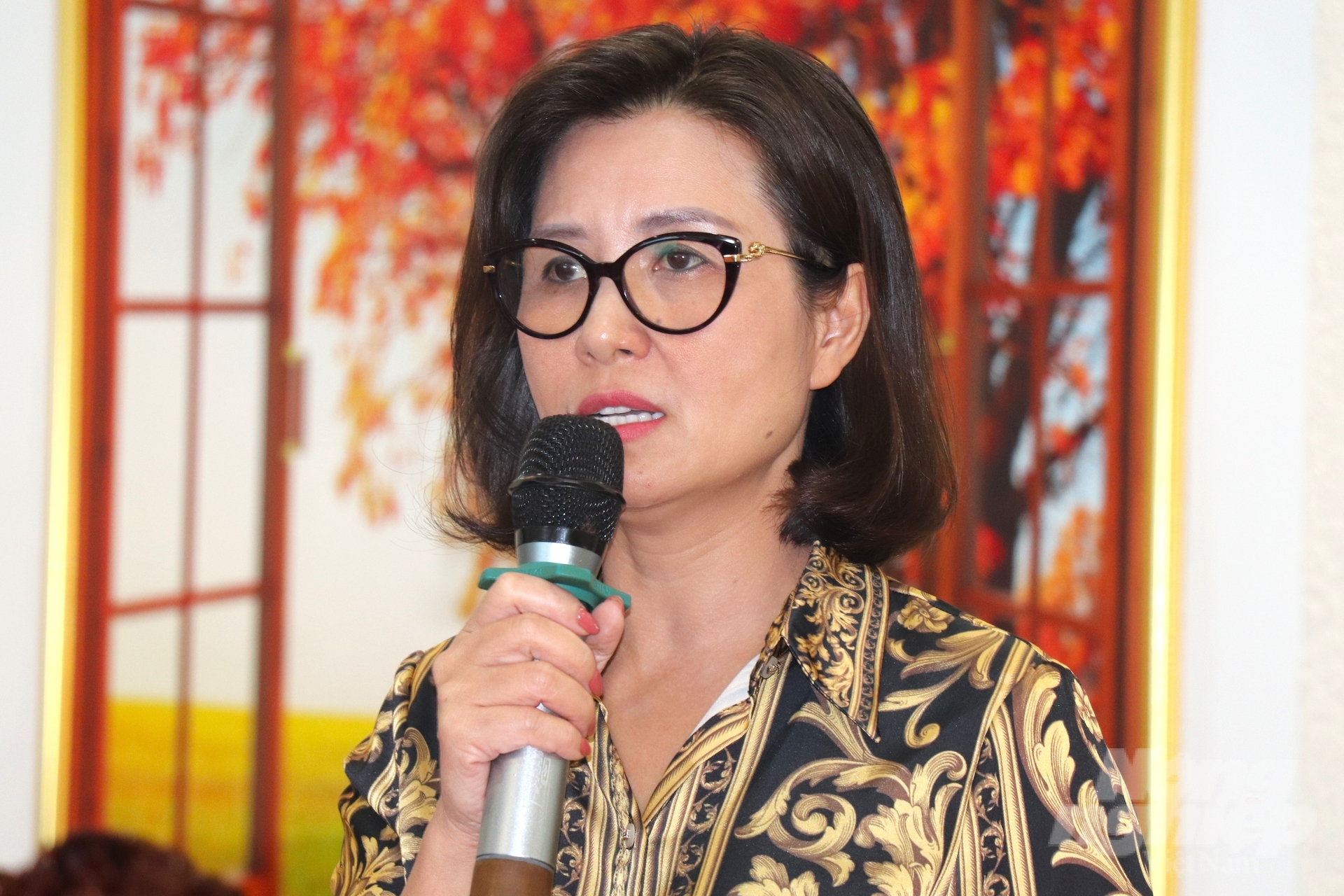 Mrs. Nguyen Thi Hoang Yen, Deputy Director of the Department of Economic Cooperation and Rural Development, acknowledges that reaching the target labor group is a challenging task. Photo: Kim Anh.