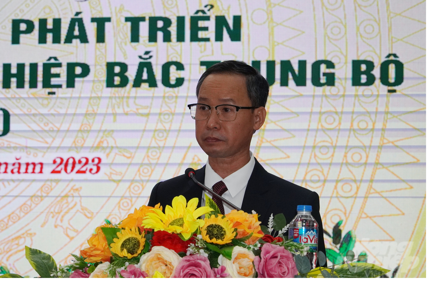 Tiến sĩ Phạm Xuân Đỉnh, Giám đốc Trung tâm Khoa học lâm nghiệp Bắc Trung bộ khẳng định, Trung tâm sẽ phát triển mạnh về nghiên cứu khoa học và dịch vụ khoa học công nghệ. Ảnh: Võ Dũng.