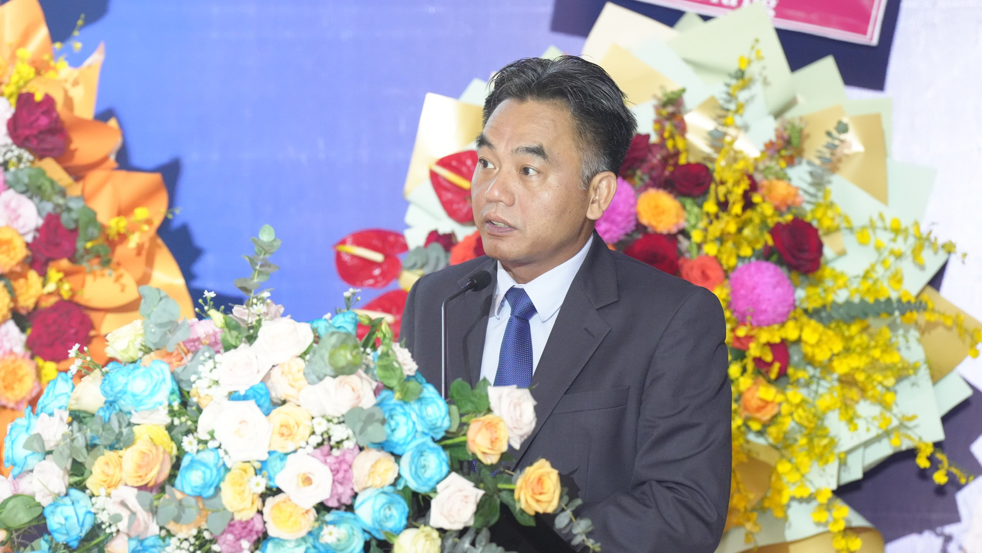 Phó Chủ tịch UBND tỉnh Bình Dương Nguyễn Lộc Hà đánh giá cao những nỗ lực và đóng góp của trường EUI thời gian qua.