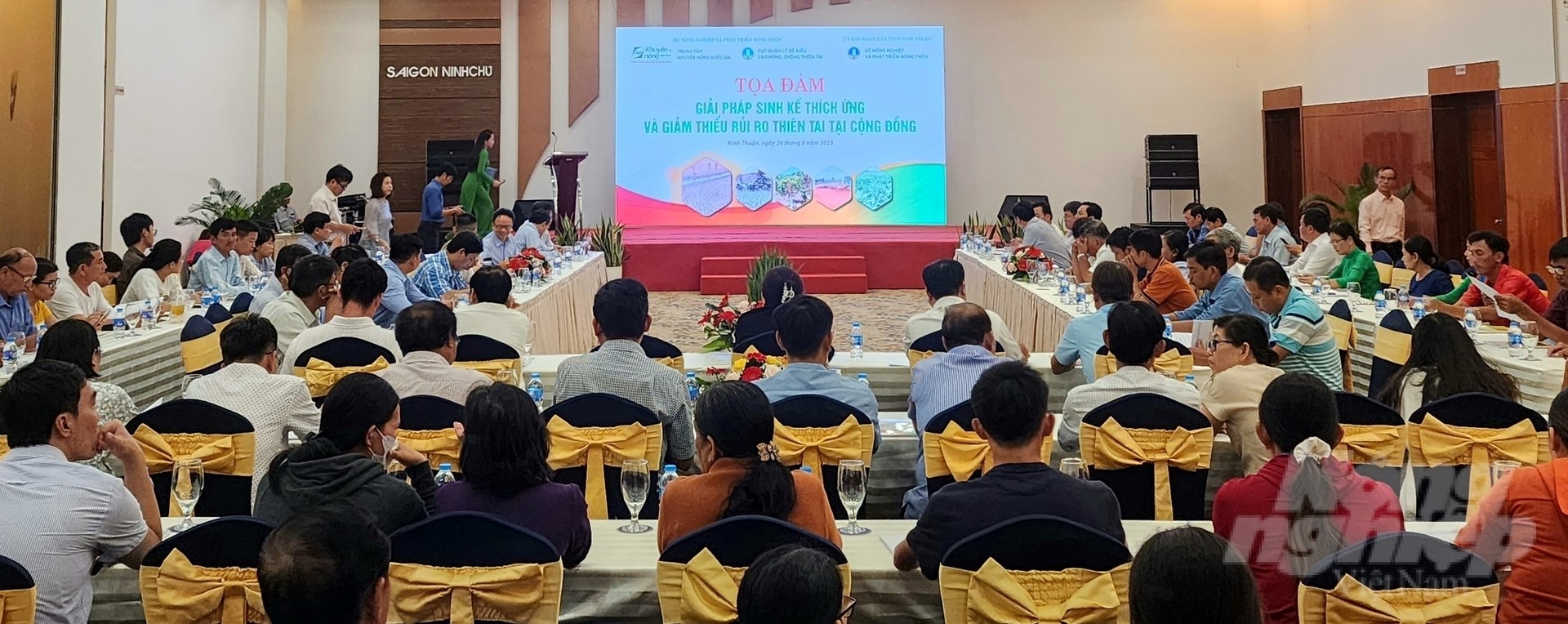 The seminar 'Livelihood Solutions of Adaptation and Disaster Risk Reduction in the Community' took place in Ninh Thuan. Photo: Phuong Chi.