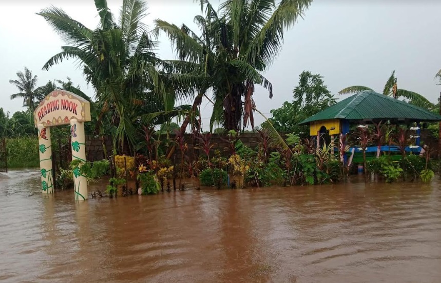 Trường tiểu học Maraburab ở Alcala, Cagayan chìm trong nước lũ sáng 28/8. Ảnh: Văn phòng Quản lý và Giảm thiểu Rủi ro do Thiên tai Aparri.