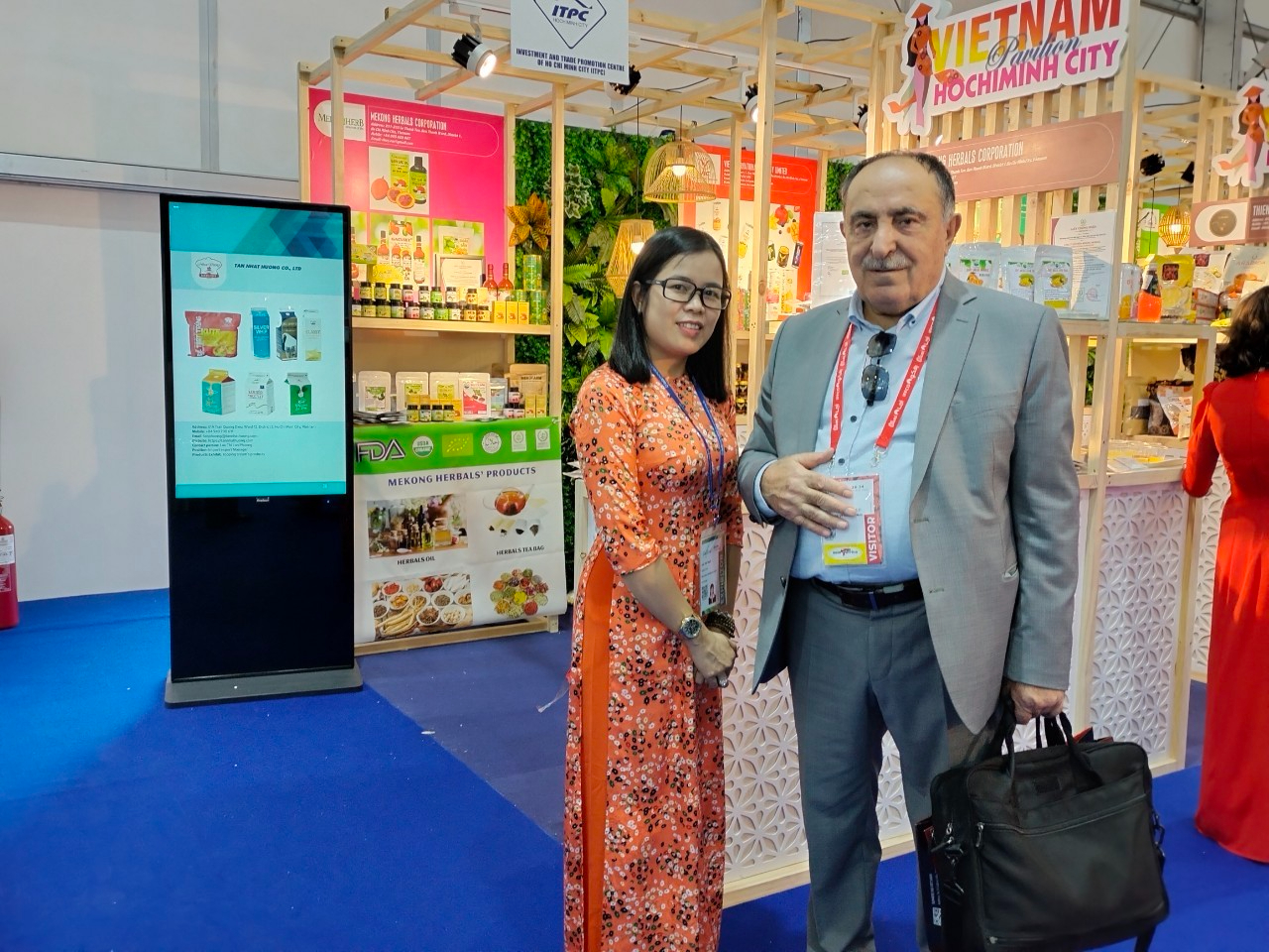 Gian hàng triển lãm của Công ty Cổ phần Mekong Herbals tại một hội chợ quốc tế. 