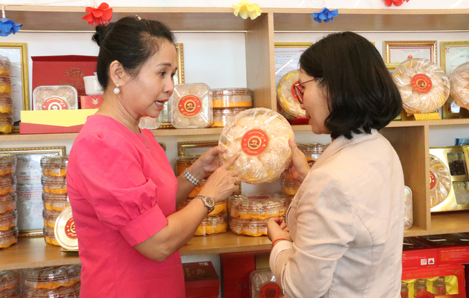 Mrs. Pham Thi Phuong Dung, Chairwoman of the Board of Directors of Thanh Dung Bird's Nest Import And Export Joint Stock Company, stated that the company aims to establish the Dak Lak swiftlet nest brand for export. Photo: Quang Yen.