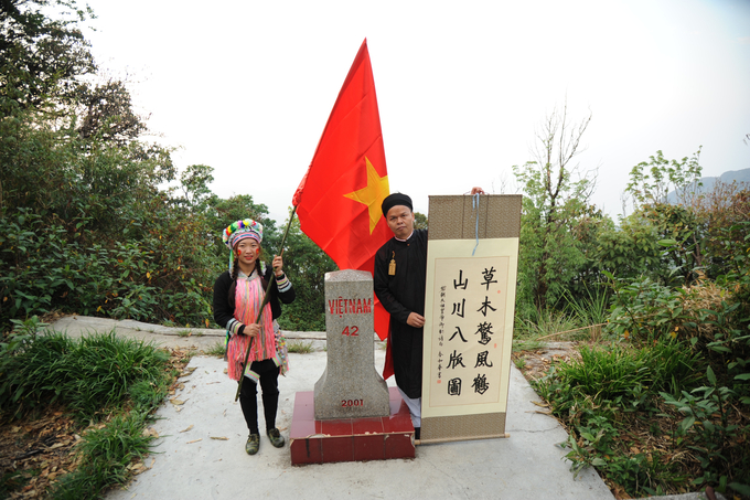 Cột mốc số 42 trên hành trình chinh phục đỉnh Pusilung. Ảnh: Nguyễn Học.