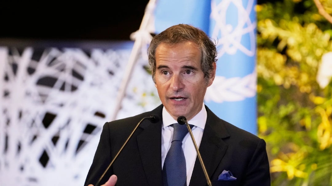 Tổng giám đốc IAEA phát biểu trong cuộc họp tại Tokyo, Nhật Bản, hồi tháng 5/2022. Ảnh: AP.