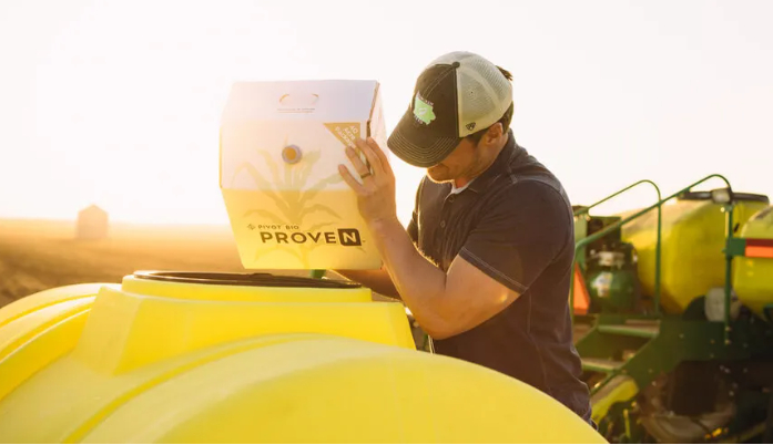 An Iowa farmer using Pivot Bio products. Photo: Pivot Bio