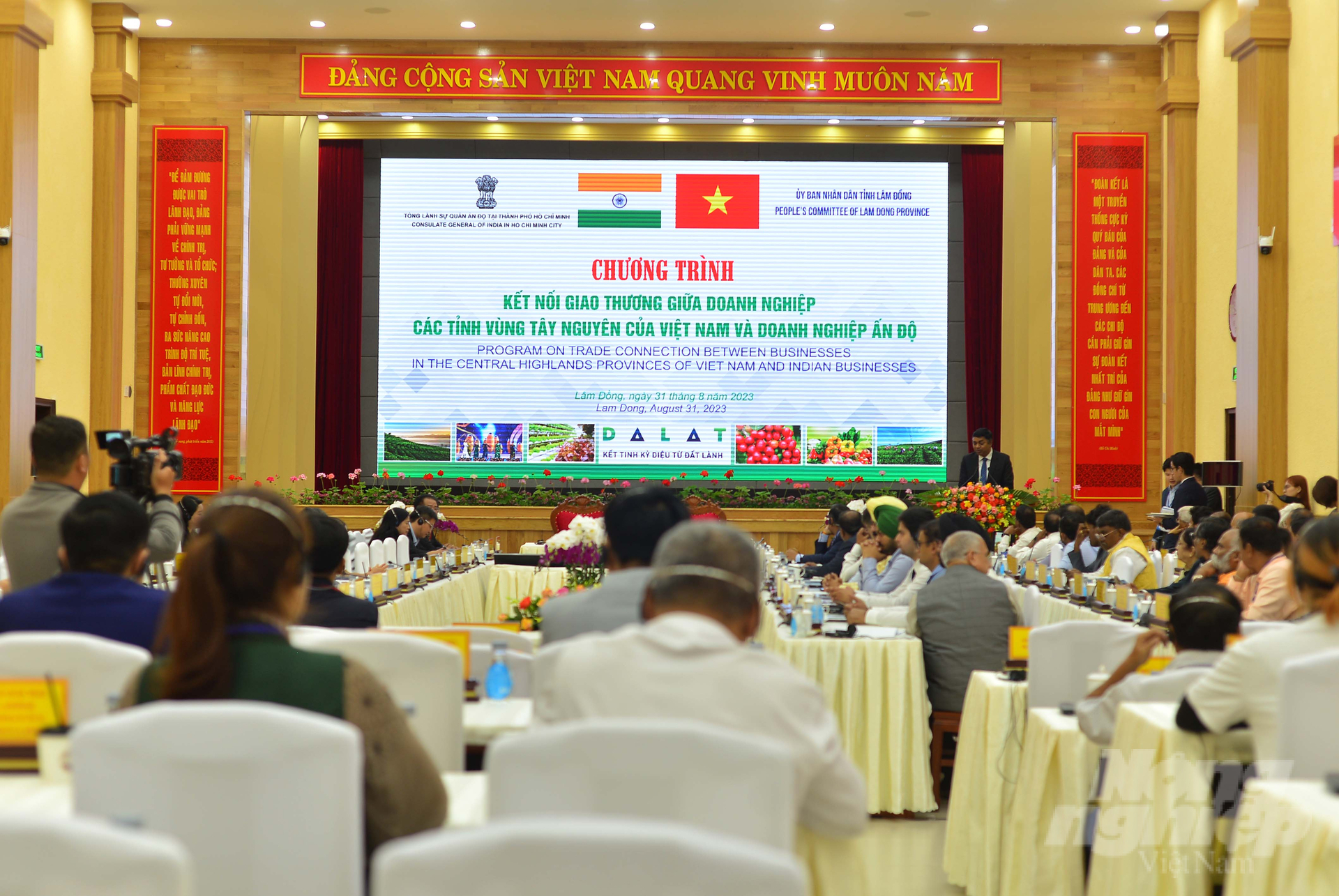 Chương trình kết nối giao thương giữa doanh nghiệp các tỉnh vùng Tây Nguyên với các doanh nghiệp Ấn Độ được tổ chức tại TP Đà Lạt, Lâm Đồng vào sáng 31/8. Ảnh: Minh Hậu.