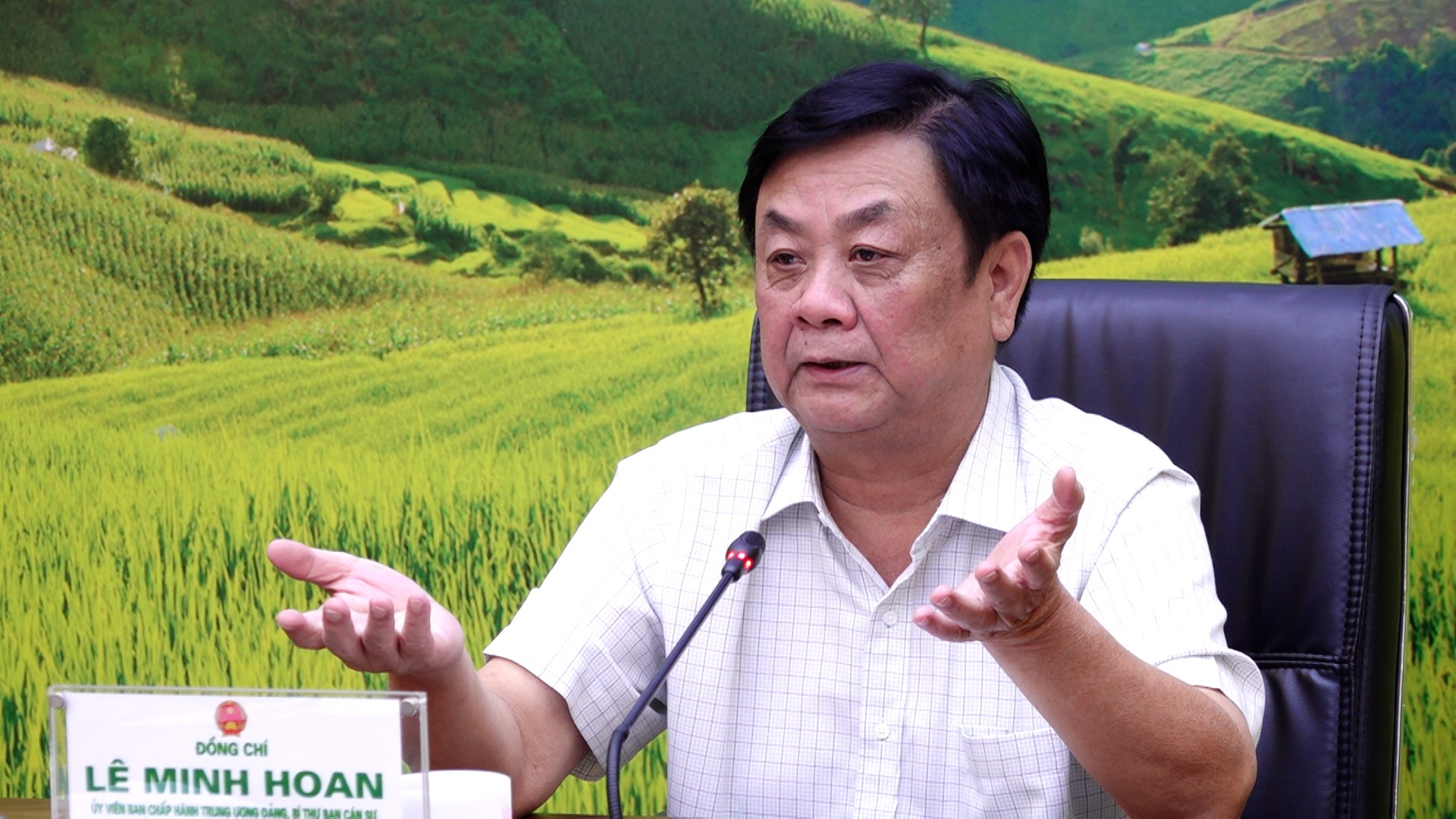 Minister of Agriculture and Rural Development Le Minh Hoan said: In the coming time, the Ministry of Agriculture and Rural Development (MARD) will continue to call for the sympathy, consensus, and companionship of VINAFIS and related associations. Photo: Quang Dung.