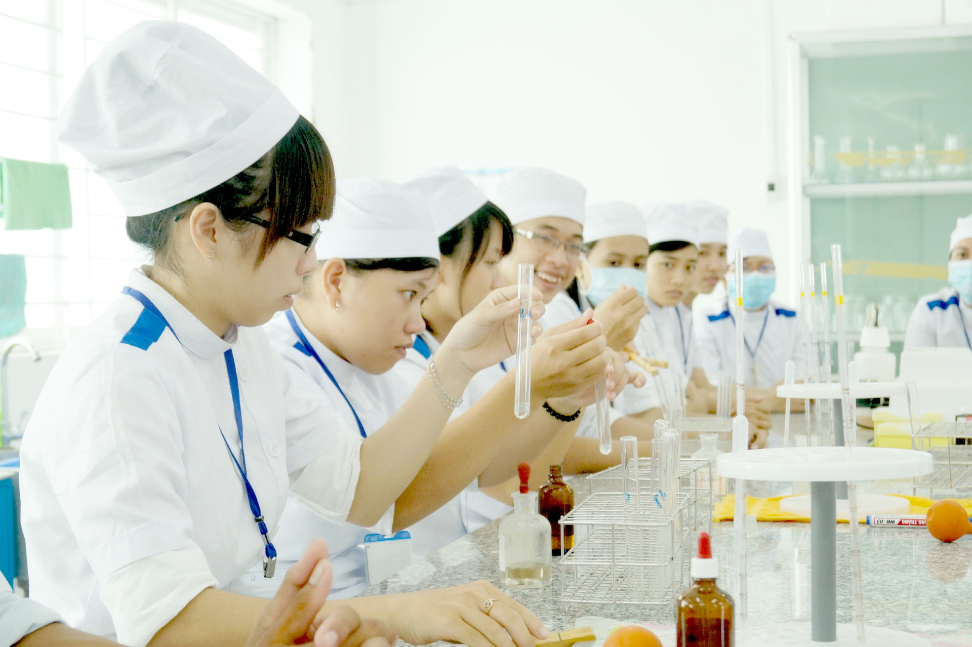 Ngành Dược học Trường Đại học Trà Vinh vừa đạt chuẩn kiểm định chất lượng giáo dục quốc tế AUN-QA.
