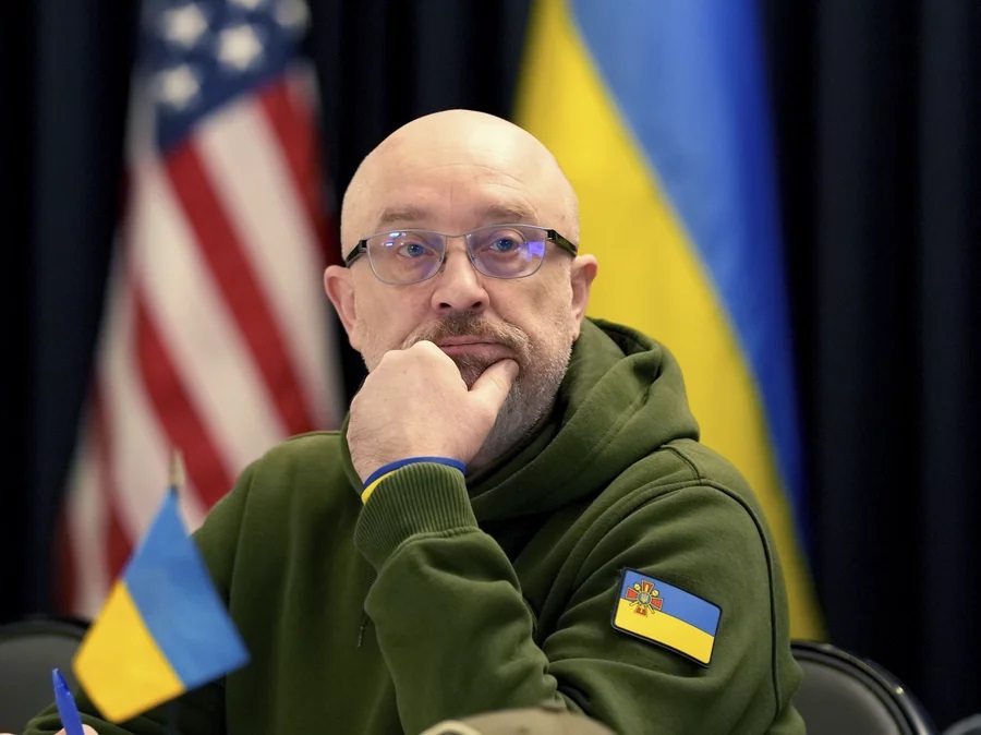Bộ trưởng Quốc phòng Ukraine Oleksii Reznikov trong cuộc họp tại căn cứ quân sự Ramstein, Đức, hồi tháng 1/2023. Ảnh: AP.
