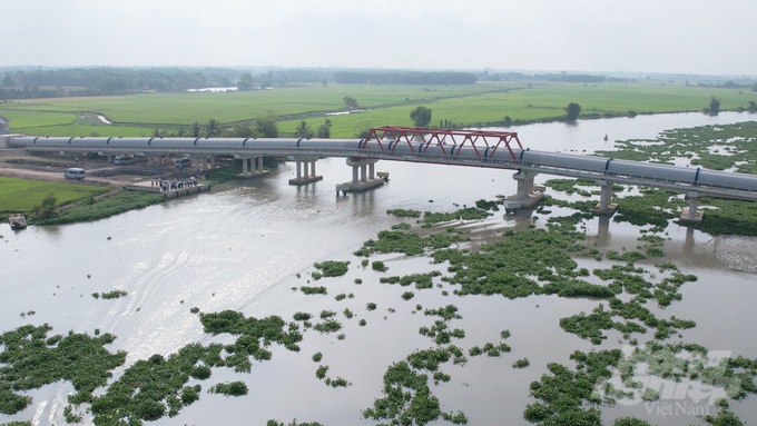Dự án tưới tiêu khu vực phía Tây sông Vàm Cỏ Đông - niềm tự hào của ngành thủy lợi Tây Ninh. Ảnh: Lê Bình.