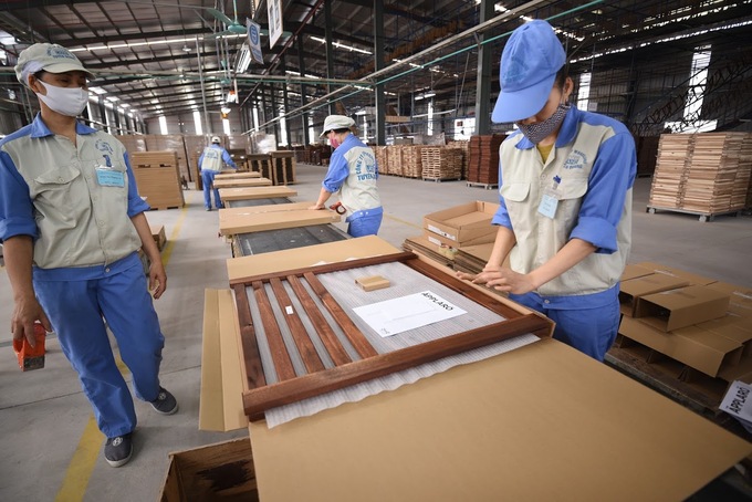 Các doanh nghiệp chế biến, xuất khẩu gỗ vẫn đang trong quá trình dài đằng đẵng chờ hoàn thuế VAT.