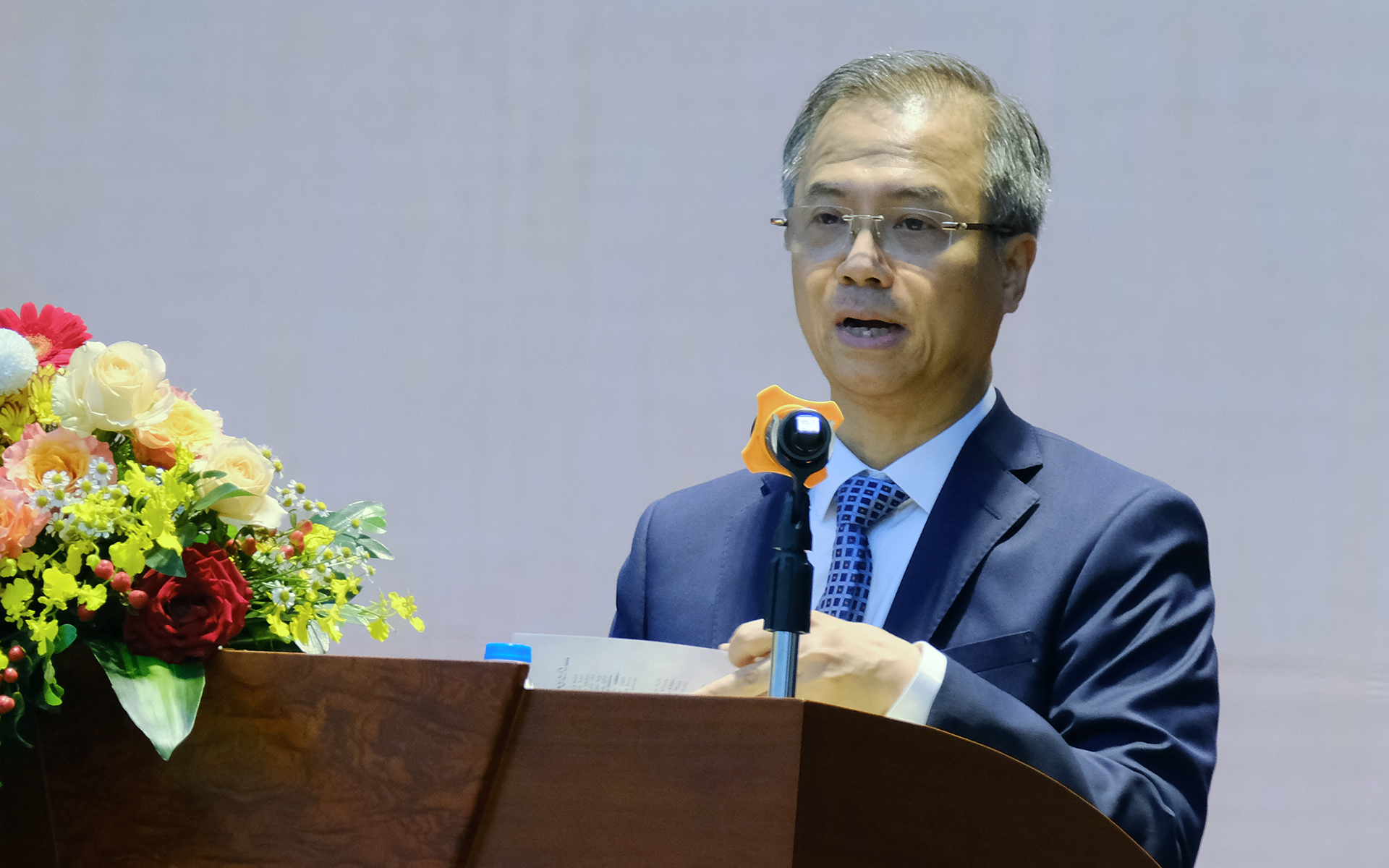 Dr. Dang Xuan Thanh, Vice President of the Vietnam Academy of Social Sciences, gave an opening speech at the workshop on September 8. Photo: Bao Thang.