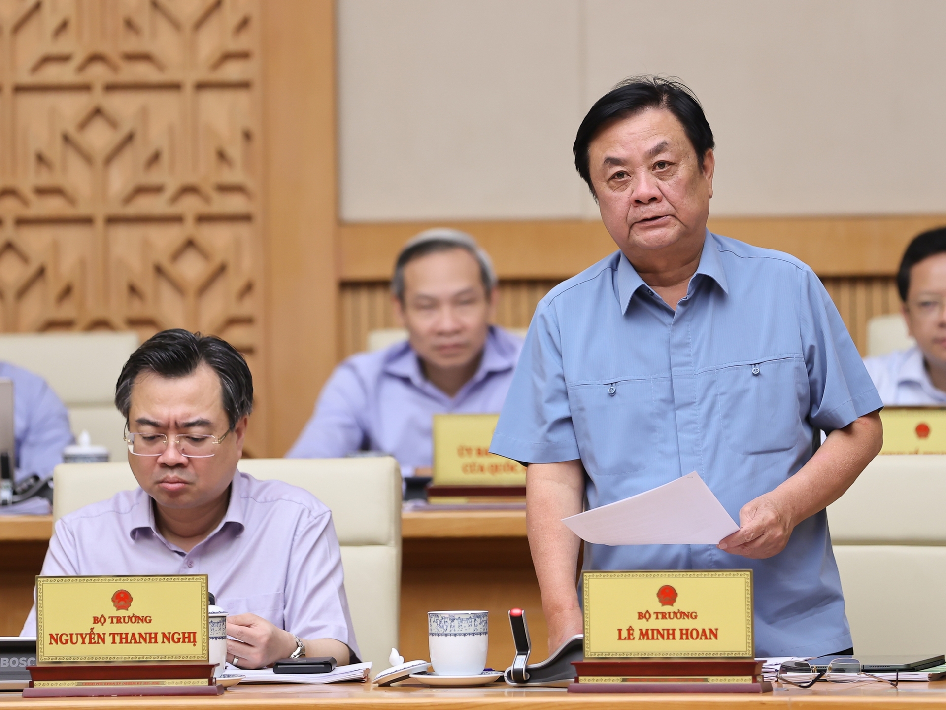 Minister of Agriculture and Rural Development Le Minh Hoan spoke at the meeting. Photo: VGP/Nhat Bac.