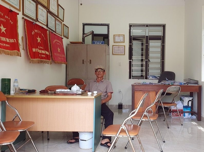 Mr. Vu Van Cu, the Head of Nam Trieu Sea Fishing Group in Lap Le Commune. Photo: Dinh Muoi.
