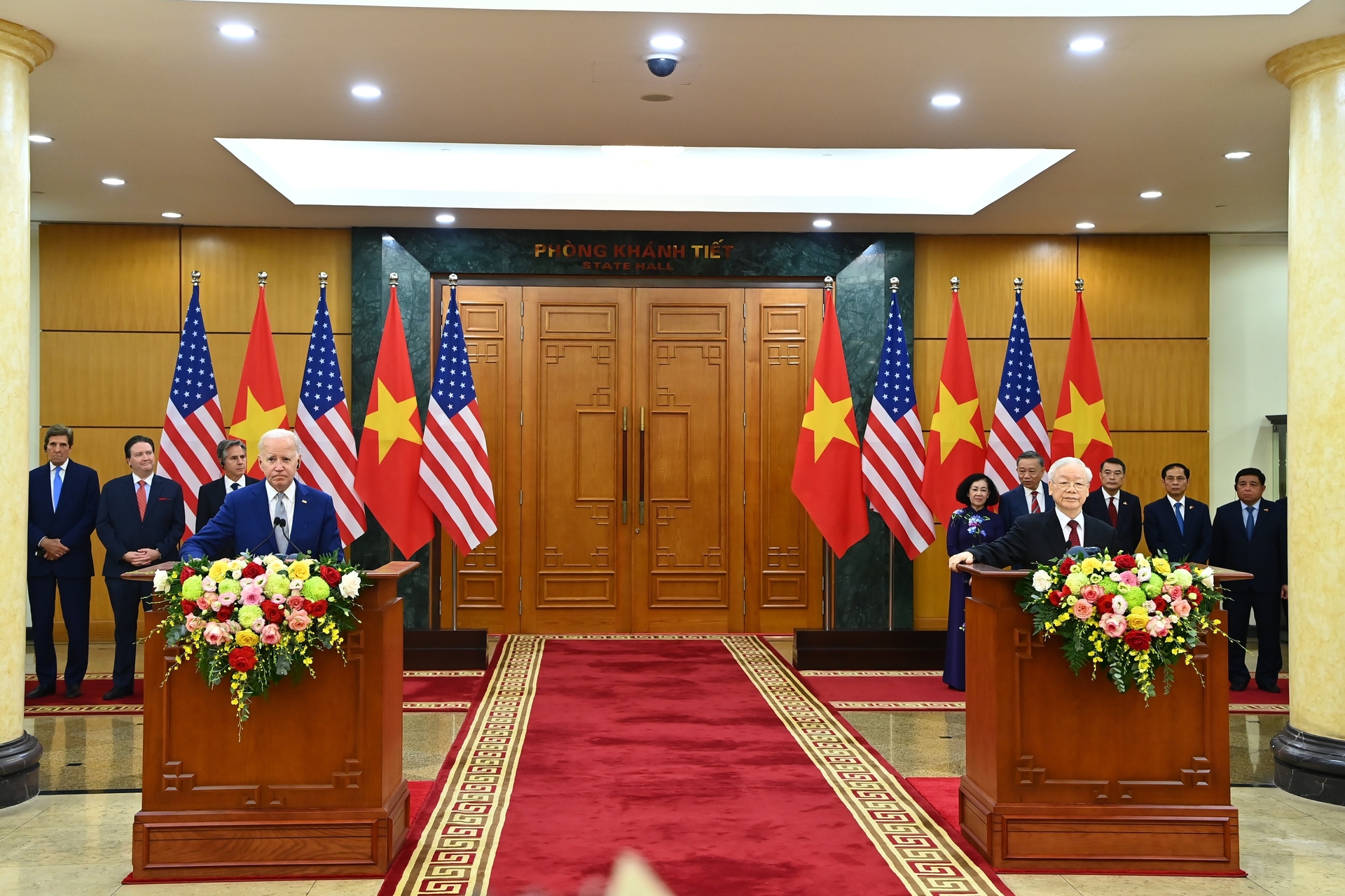 Chiều tối 10/9/2023, ngay sau cuộc hội đàm cấp cao, Tổng Bí thư Nguyễn Phú Trọng và Tổng thống Joe Biden đã phát biểu với báo chí Việt Nam, Hoa Kỳ và quốc tế, thông tin về kết quả tốt đẹp của cuộc hội đàm. Ảnh: BNG.