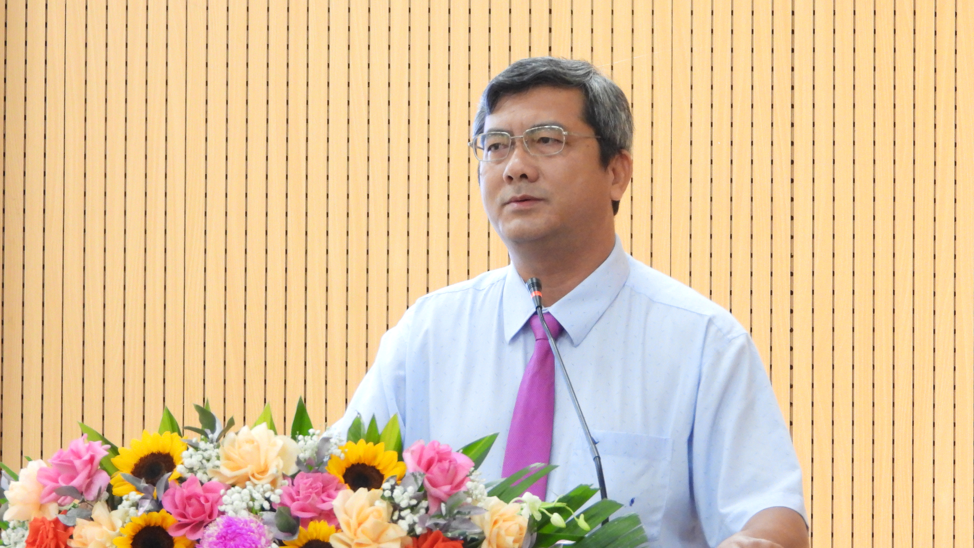 TS Trần Minh Hải, Phó Hiệu trưởng Trường Chính sách công và Phát triển nông thôn (Bộ NN-PTNT) phát biểu tại hội thảo. Ảnh: Trần Trung.