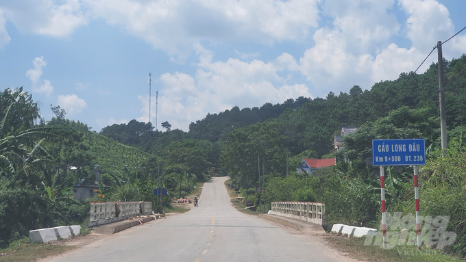 Cầu Long Đầu (xã Yên Khoái, huyện Lộc Bình, cách cửa khẩu Chi Ma 3km) - một trong những điểm tập kết gà lậu sau khi gà được vận chuyển bằng đường mòn qua biên giới. Ảnh: Nhóm PVĐT.