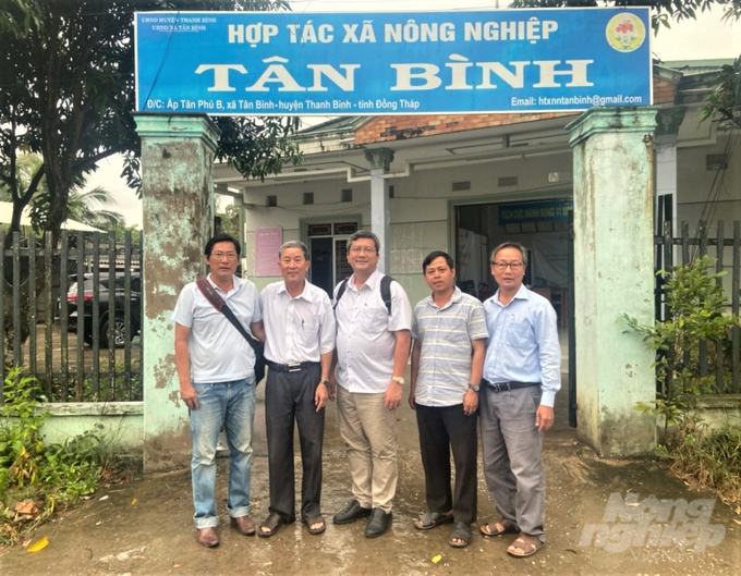 Tan Binh Agricultural Cooperative is an address trusted by farmers, creating an effective chain of production and consumption of agricultural products.