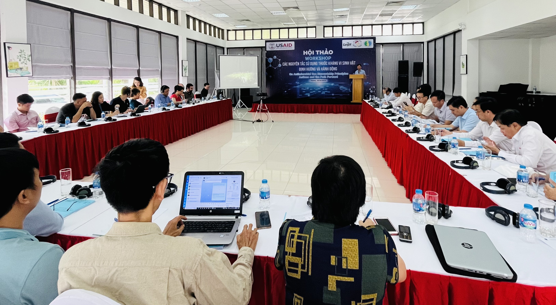 The Workshop on 'Antimicrobial Use Stewardship Principles: Actions and the Path Forward' was organized on the morning of September 20 in Hanoi, attracting a considerable number of participants. Photo: Hong Tham.