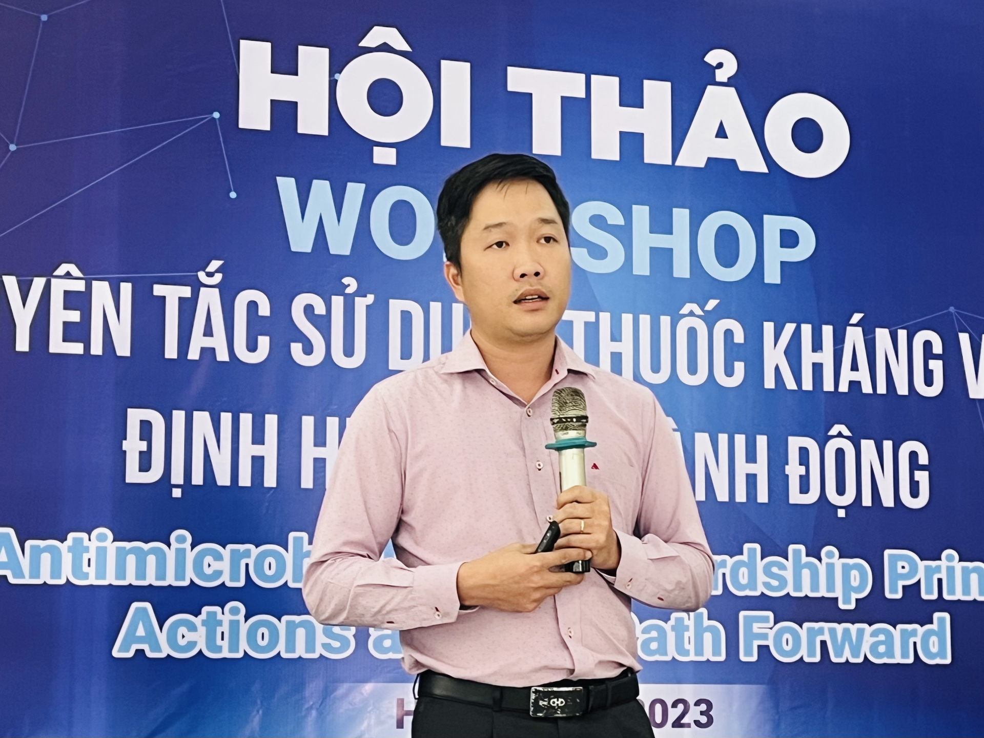 Mr. Bui Van Minh Bao, Technical Director of Tafa Viet Company, emphasized the importance of finding solutions to minimize antibiotic use for the efficient and sustainable development of Vietnam's agriculture sector as a whole, with an emphasis on livestock production.