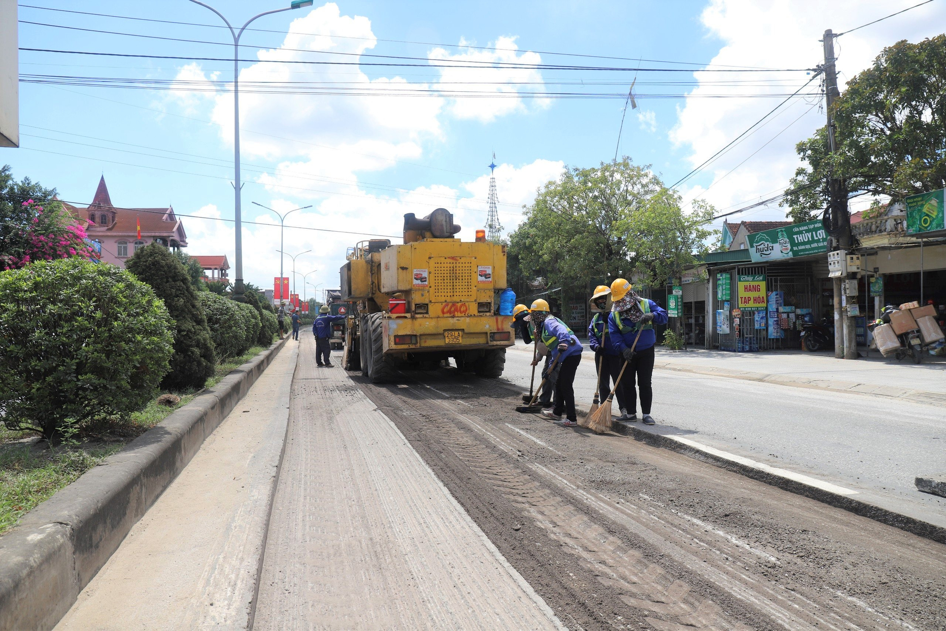 Trong tổng 25.000 m2 phải sửa chữa, hiện nhà đầu tư mới khắc phục được 2.000 m2.