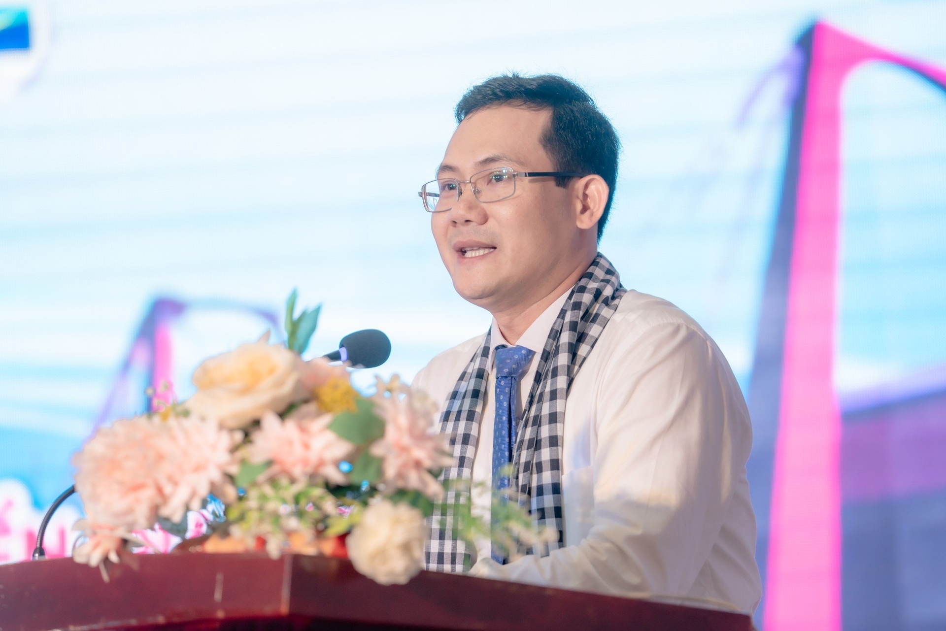 Mr. Nguyen Minh Tuan, Director of Can Tho city's Department of Culture, Sports, and Tourism, expects that local investors, service providers, and travel businesses will utilize the cooperation agreement to join forces and establish two-way tourism services. Photo: Kim Anh.