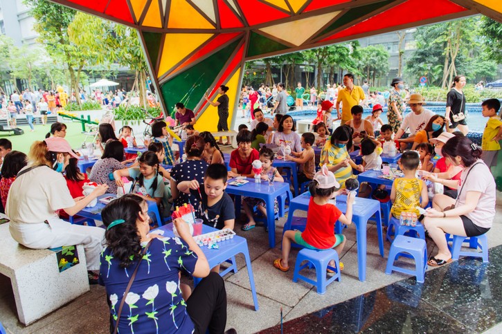 TNR Holdings Vietnam phối hợp cùng Chủ đầu tư tổ chức sự kiện Trung thu cho cư dân nhí tại dự án TNR Goldmark City. Ảnh: TNG.