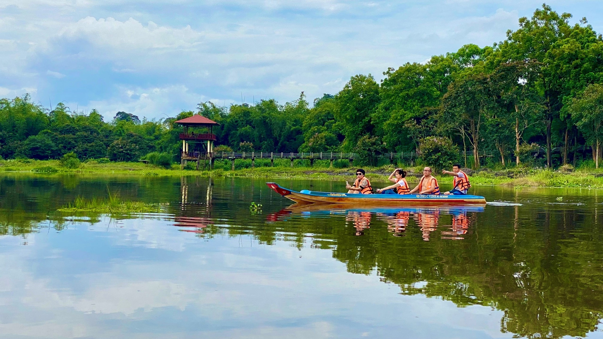 Vietnam promotes conservation and enhancement of biodiversity through greener approaches to land and natural resources. Photo: VAN.