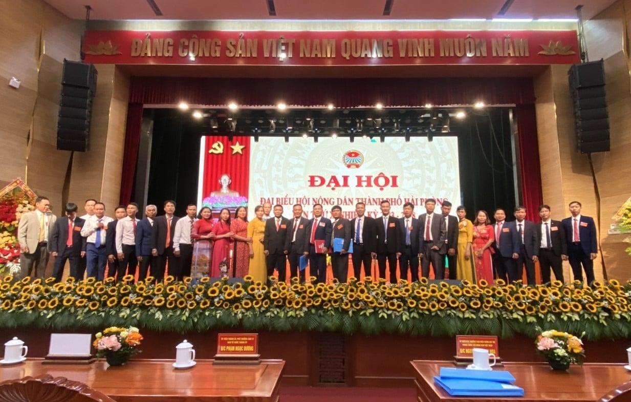 Executive Committee of Hai Phong City Farmers' Union, term X, term 2023–2028. Photo: Dinh Muoi.