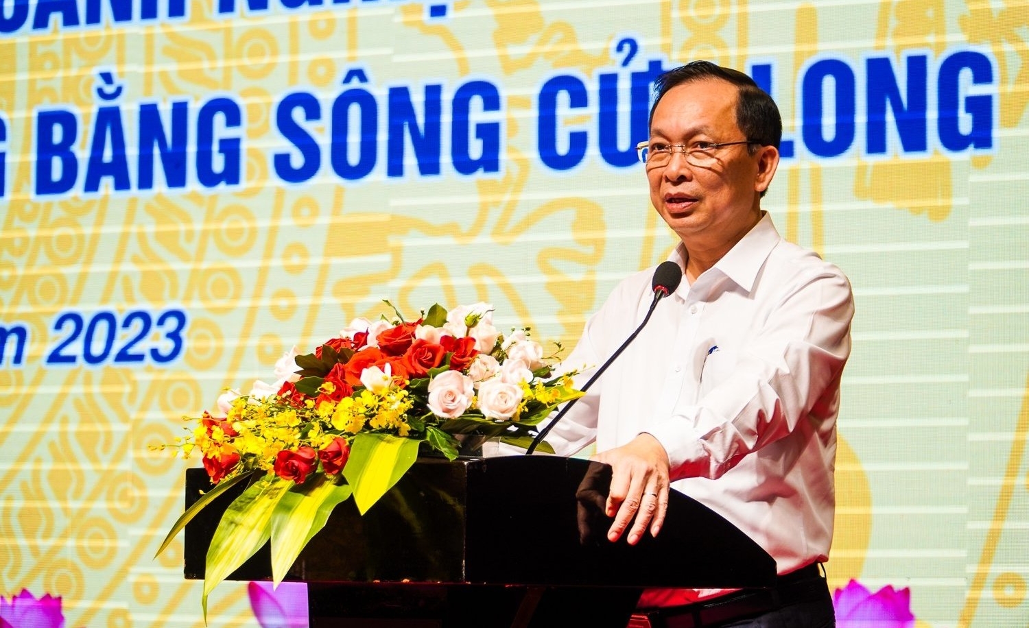 Deputy Governor of the State Bank of Vietnam Dao Minh Tu requested that banks be severe and flexible in lending activities linked to production seasons, creating favorable business conditions. Photo: Kim Anh.