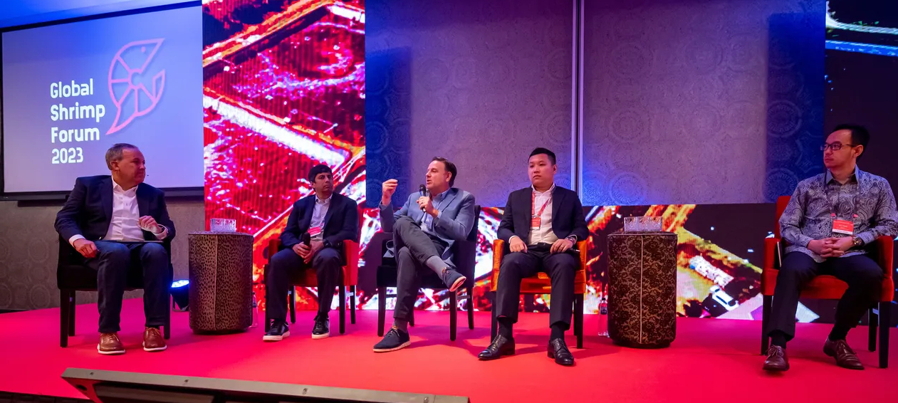 (L to R) Moderator Travis Larkin, owner and CEO of Seafood Exchange; Sree Atluri, director of Devi Seafoods; Gabriel Luna, owner of Glunashrimp; Liem Nguyen, representing Minh Phu; Aris Utama, director of Bumi Menara Internusa. Photo: Pierre Banoori 