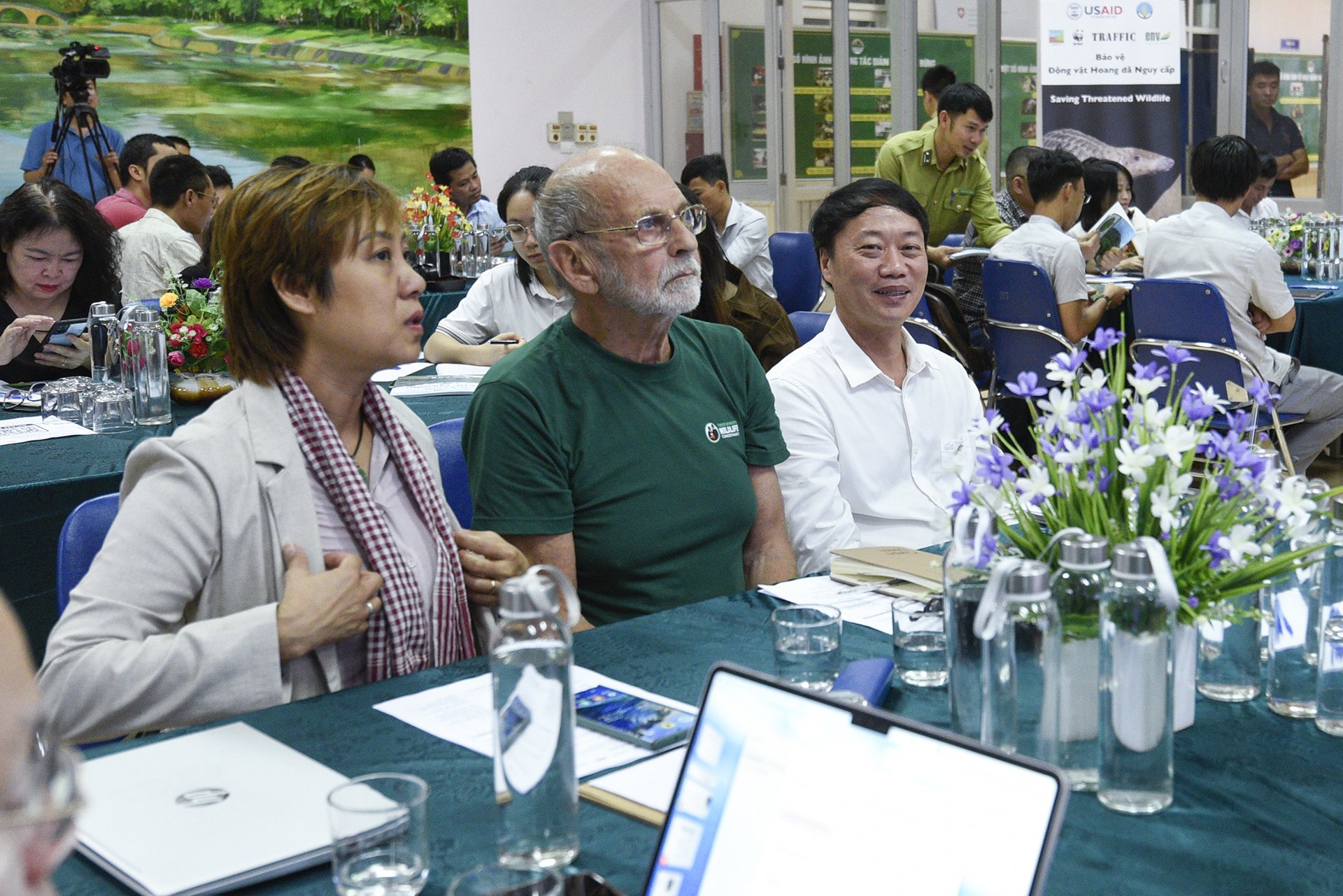Mr. Le Trong Dam, Deputy Editor-in-Chief of the Vietnam Agriculture Newspaper (right-most), emphasized that the participation of journalists and reporters is crucial in the fight against illegal wildlife trafficking. Photo: Tung Dinh.