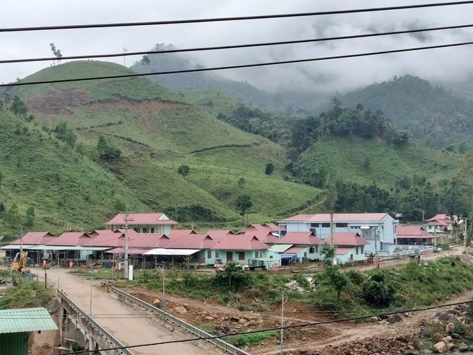 Một góc khu dân cư Bằng La, nơi tái định cư cho các hộ dân trong vụ sạt lở đất nghiêm trọng ở xã Trà Leng (Nam Trà My, Quảng Nam). Ảnh: L.K.