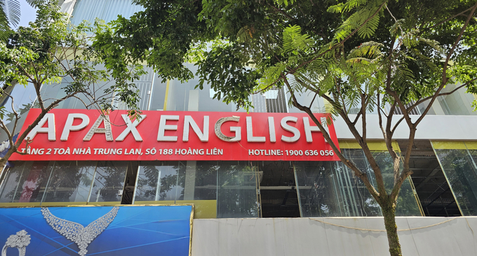 Trung tâm Apax English của Shark Thủy trước khi bị dỡ biển bảng tại thành phố Lào Cai. Ảnh: Hải Đăng.