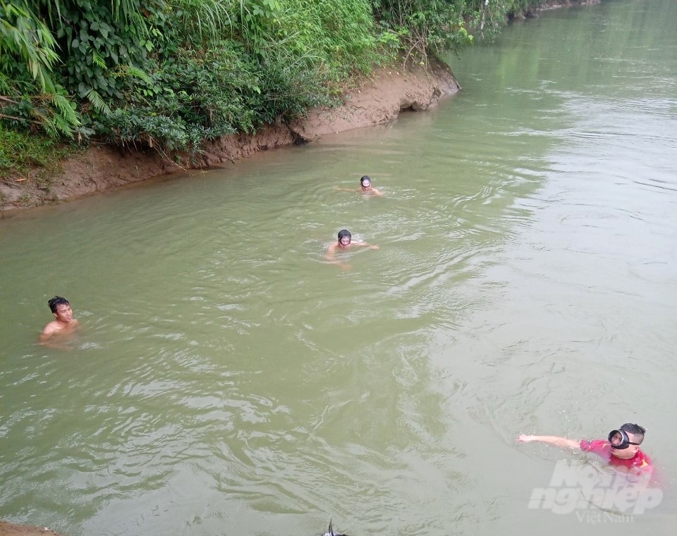 Chính quyền xã Tân Trịnh, huyện Quang Bình (Hà Giang) xác nhận đã tìm thấy thi thể cháu bé bị mất tích do bị nước cuốn trôi. Ảnh: PH.