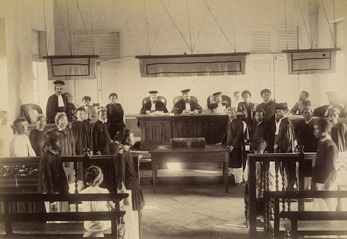 Cảnh một phiên tòa xét xử ở Vĩnh Long năm 1885. 