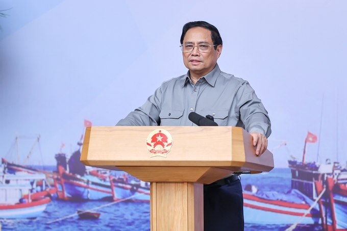 Prime Minister Pham Minh Chinh emphasized that fighting IUU fishing is for the benefit of the nation, people, and people and to contribute to fulfilling international obligations.